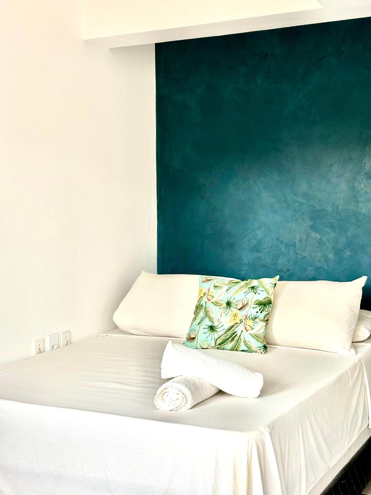Quarto Triplo com Varanda